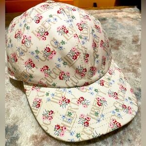 Gucci Liberty Hat
 Limited Edition
Sold Out
EUC 
Includes dust bag
Includes COA